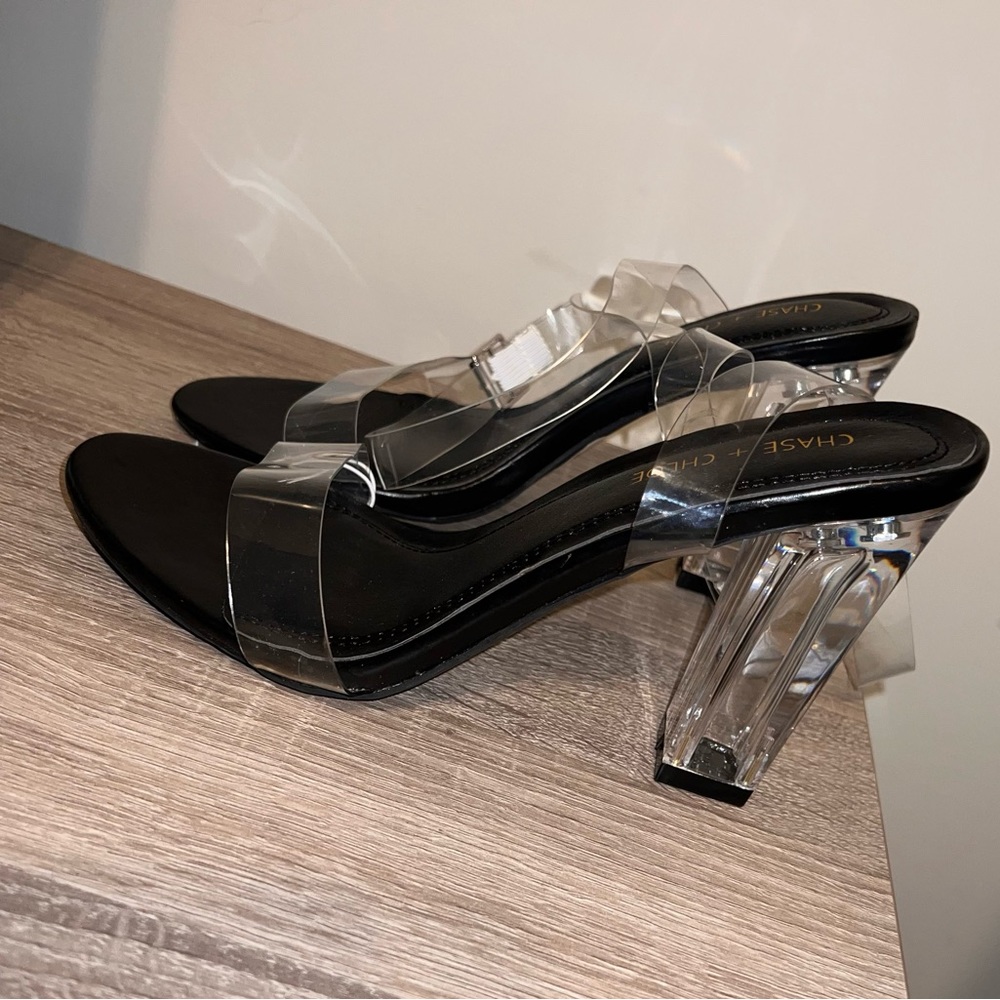 🔥 CHASE + CHLOE HEELS